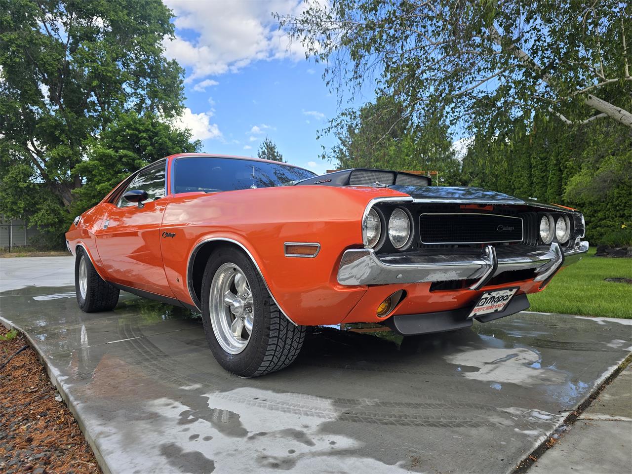 Dodge-Challenger-1970-Tangerine-Orange-Black-amp-Orange-17
