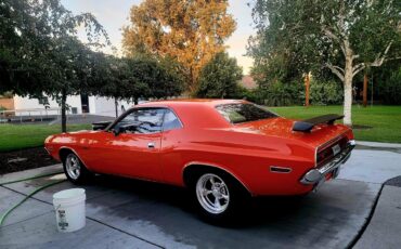 Dodge-Challenger-1970-Tangerine-Orange-Black-amp-Orange-22