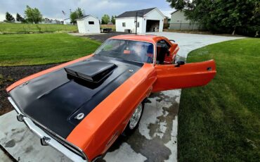 Dodge-Challenger-1970-Tangerine-Orange-Black-amp-Orange-23
