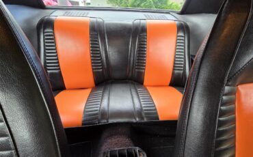 Dodge-Challenger-1970-Tangerine-Orange-Black-amp-Orange-34