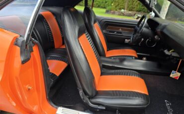 Dodge-Challenger-1970-Tangerine-Orange-Black-amp-Orange-40
