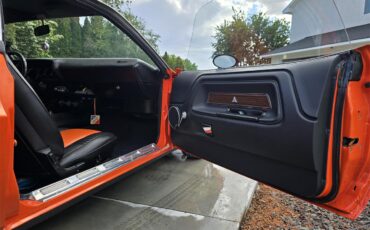 Dodge-Challenger-1970-Tangerine-Orange-Black-amp-Orange-44