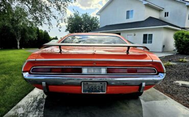 Dodge-Challenger-1970-Tangerine-Orange-Black-amp-Orange-47