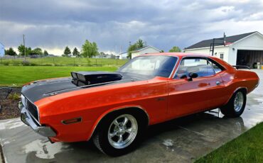 Dodge-Challenger-1970-Tangerine-Orange-Black-amp-Orange-6