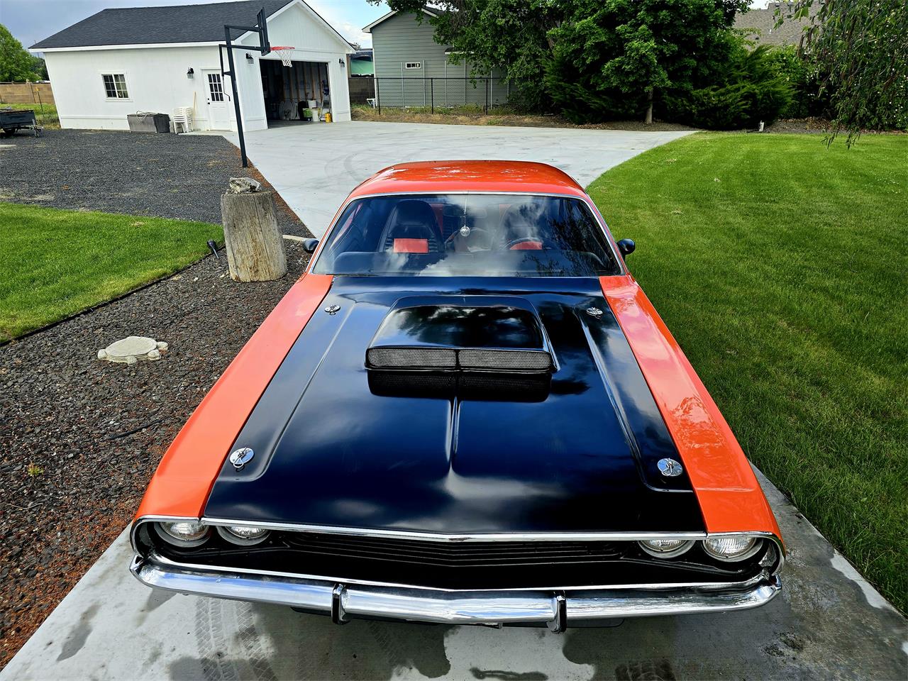 Dodge-Challenger-1970-Tangerine-Orange-Black-amp-Orange-7