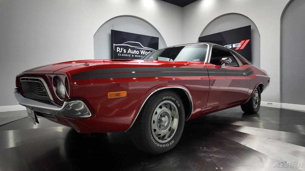 Dodge-Challenger-1972-15