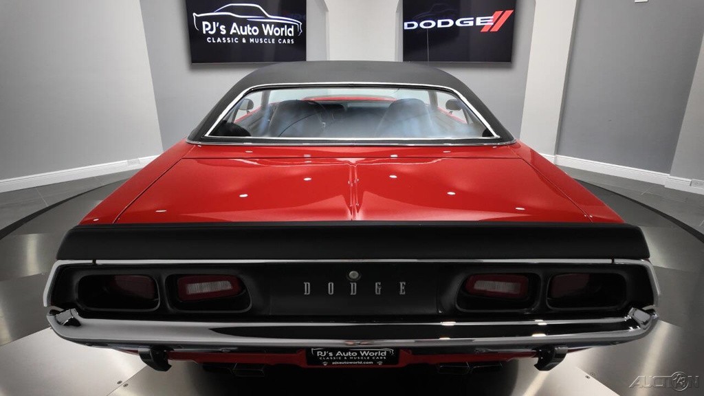 Dodge-Challenger-1972-22