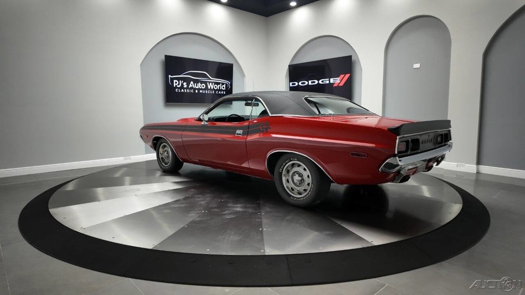 Dodge-Challenger-1972-3