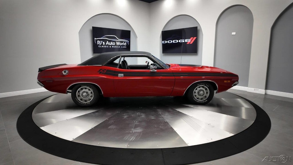 Dodge-Challenger-1972-4