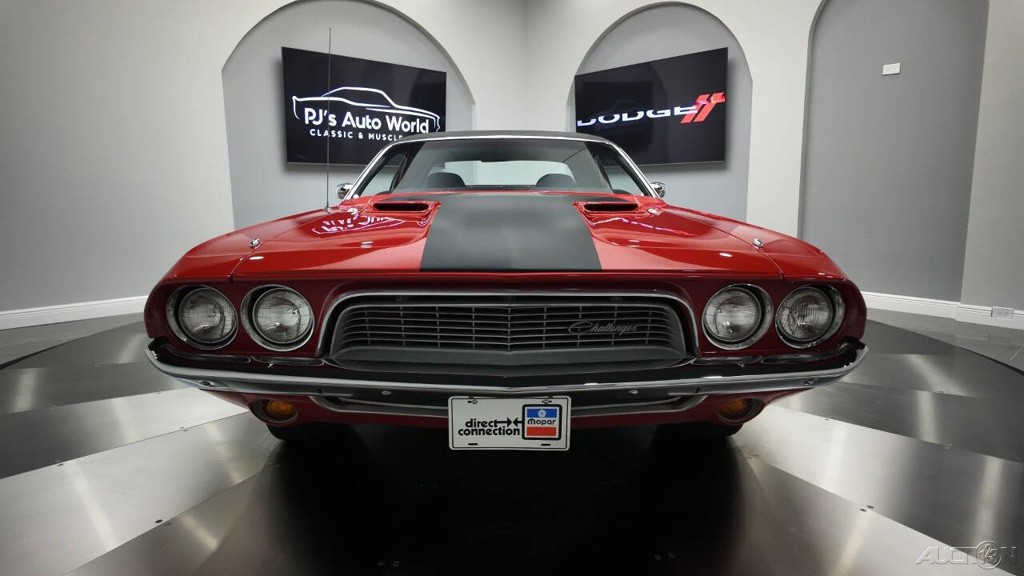 Dodge-Challenger-1972-9
