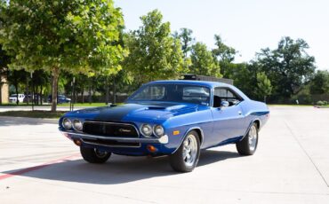 Dodge-Challenger-1972-Coupe-12