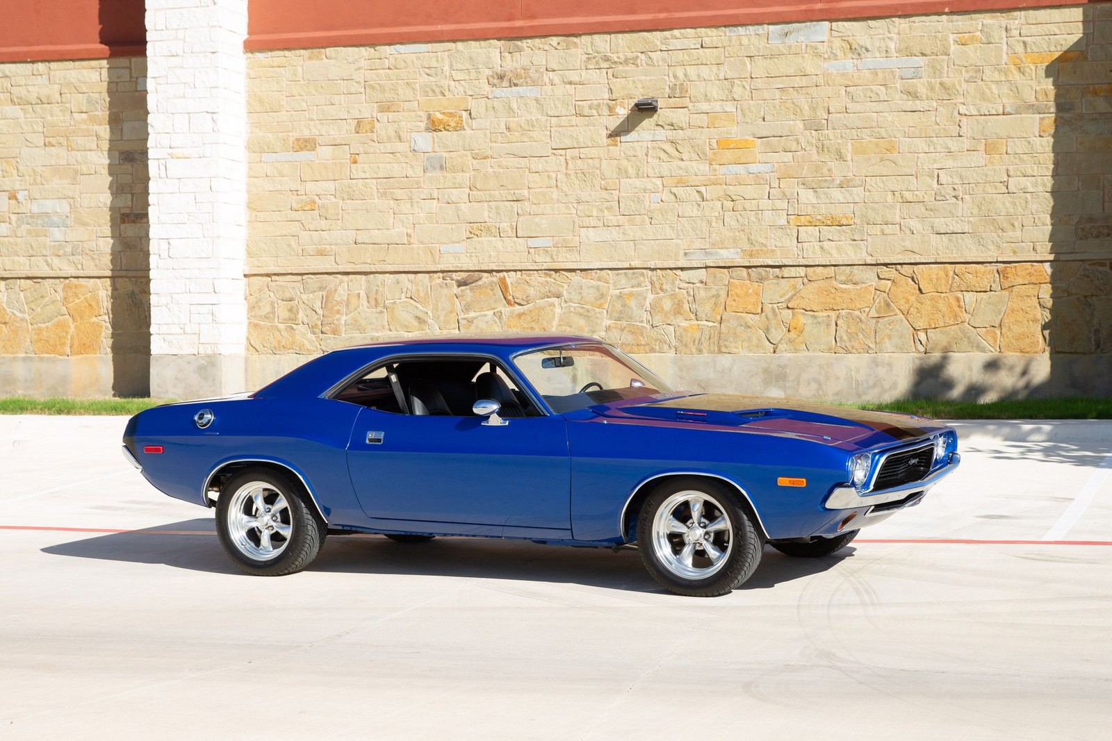 Dodge-Challenger-1972-Coupe-18