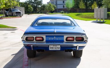 Dodge-Challenger-1972-Coupe-21