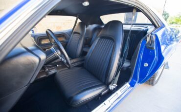 Dodge-Challenger-1972-Coupe-3