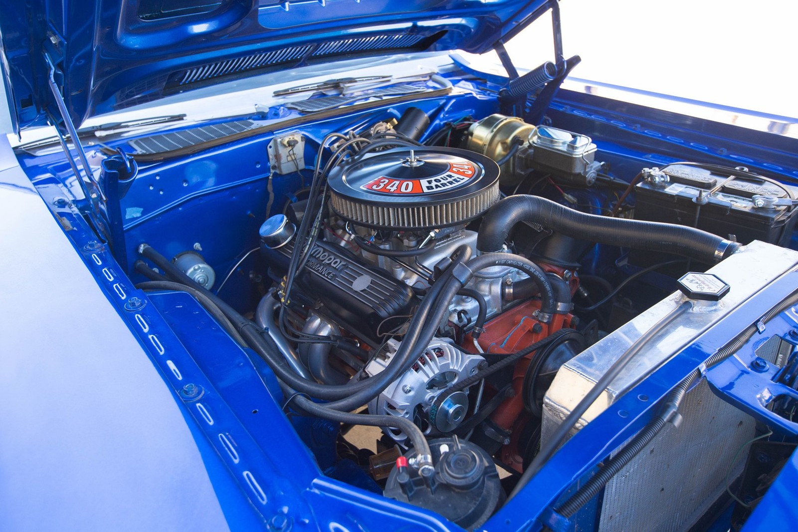 Dodge-Challenger-1972-Coupe-4