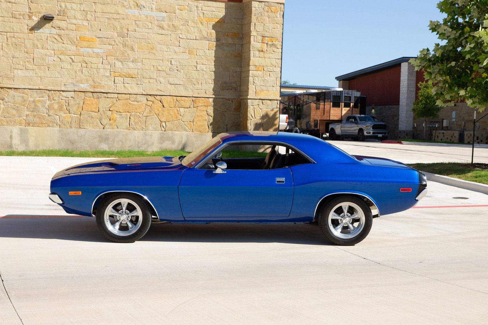 Dodge-Challenger-1972-Coupe-5