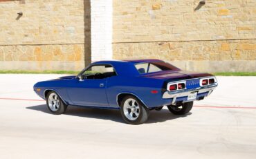 Dodge-Challenger-1972-Coupe-7