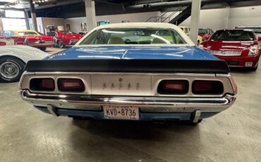 Dodge-Challenger-1972-Medium-TurquoiseWhi-White-Vinyl-1