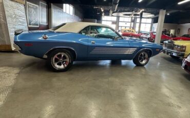 Dodge-Challenger-1972-Medium-TurquoiseWhi-White-Vinyl-5