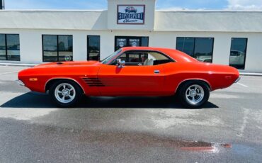Dodge-Challenger-1973-Coupe-1