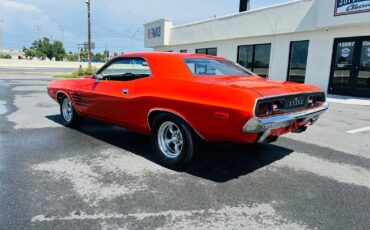 Dodge-Challenger-1973-Coupe-2