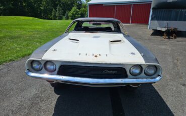 Dodge-Challenger-1973-Coupe-2