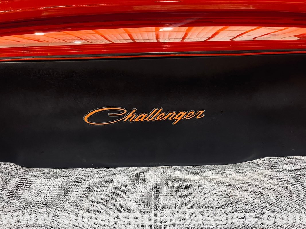 Dodge-Challenger-1973-Coupe-25