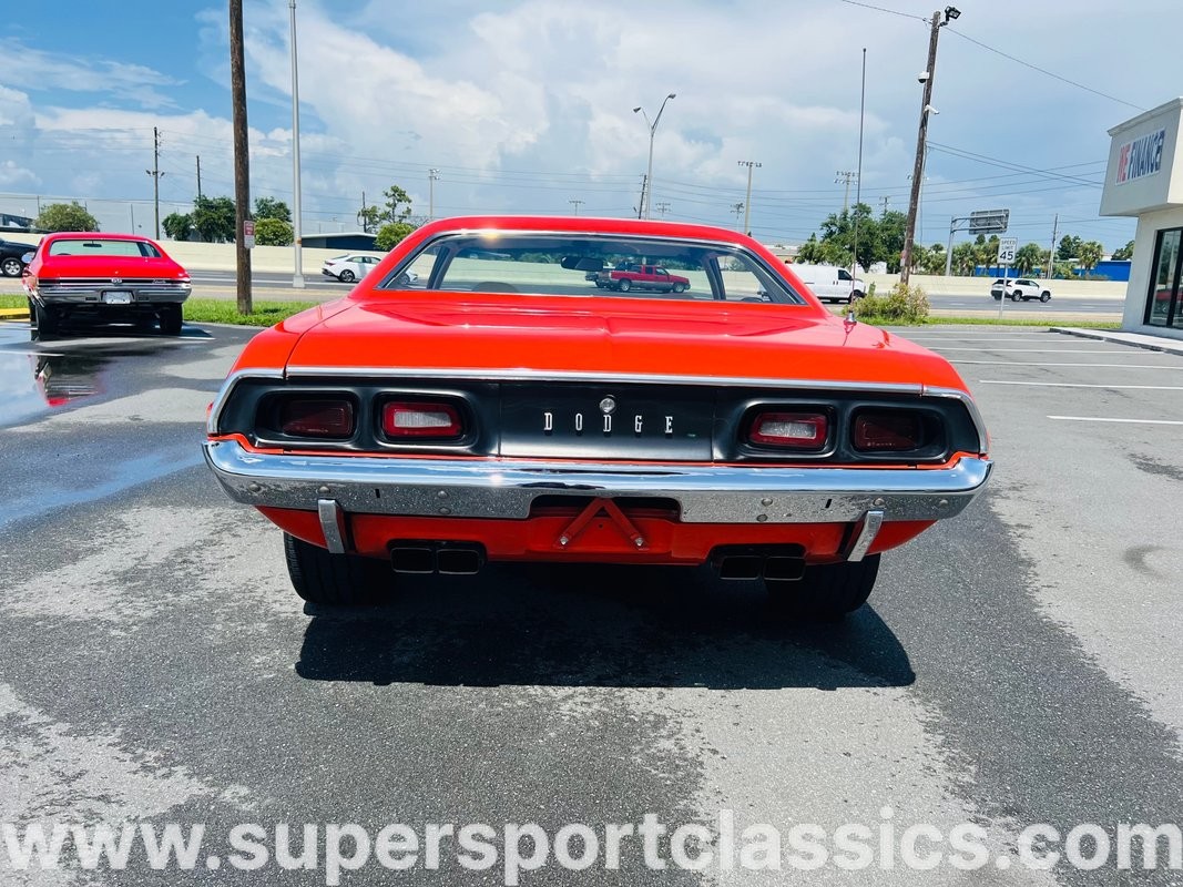 Dodge-Challenger-1973-Coupe-3