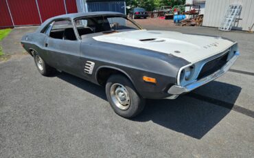 Dodge-Challenger-1973-Coupe-3