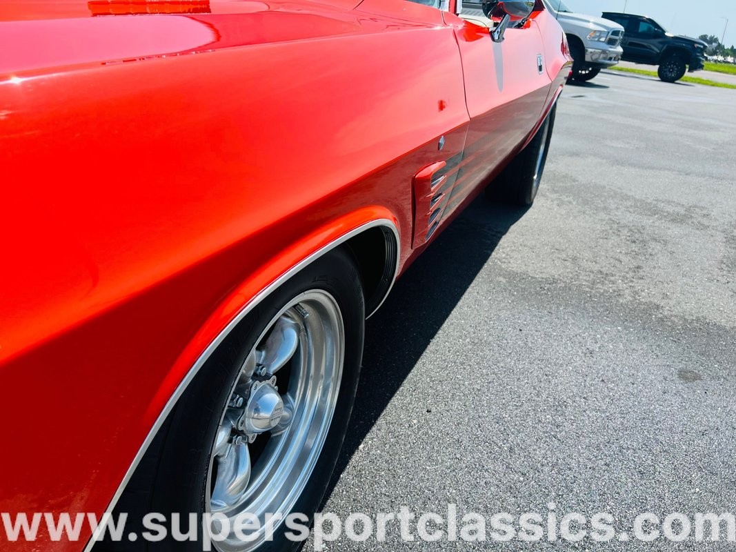 Dodge-Challenger-1973-Coupe-33
