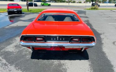 Dodge-Challenger-1973-Coupe-4