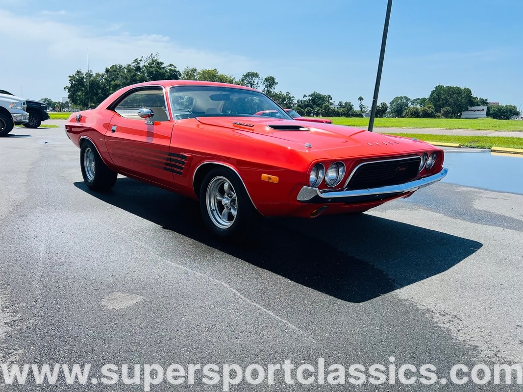 Dodge-Challenger-1973-Coupe-7