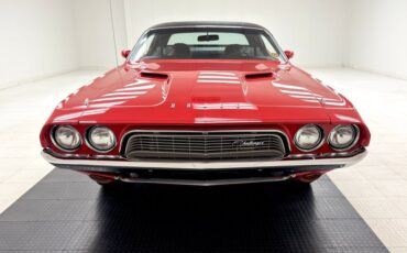 Dodge-Challenger-1974-Bright-Red-Black-12