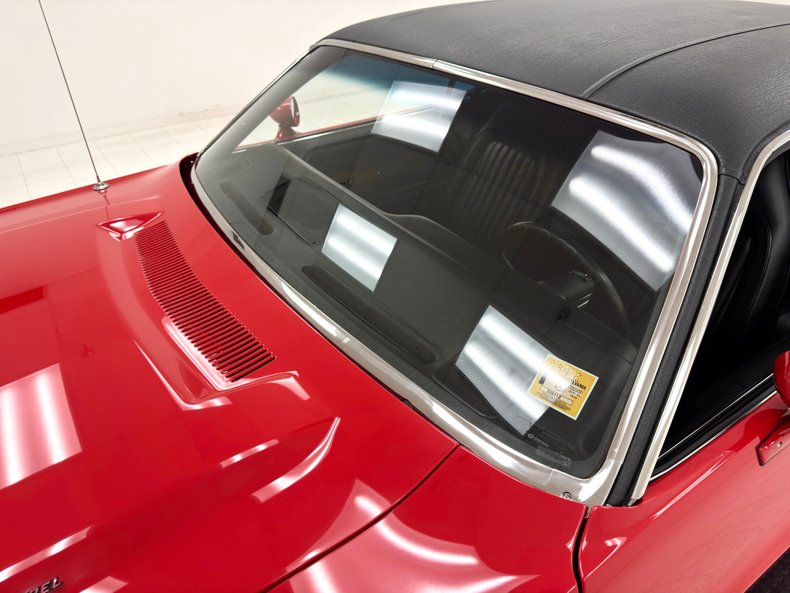 Dodge-Challenger-1974-Bright-Red-Black-15