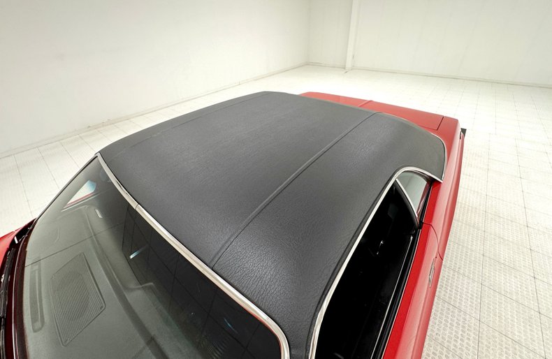 Dodge-Challenger-1974-Bright-Red-Black-16