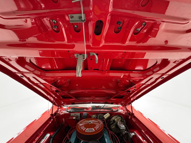 Dodge-Challenger-1974-Bright-Red-Black-20
