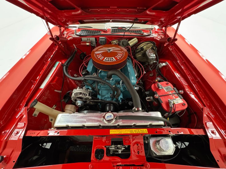 Dodge-Challenger-1974-Bright-Red-Black-22