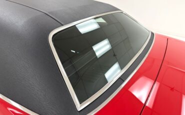 Dodge-Challenger-1974-Bright-Red-Black-3