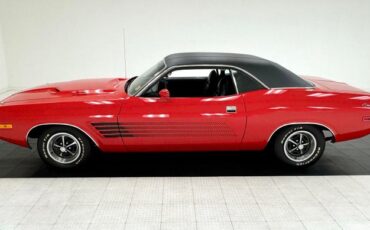 Dodge-Challenger-1974-Bright-Red-Black