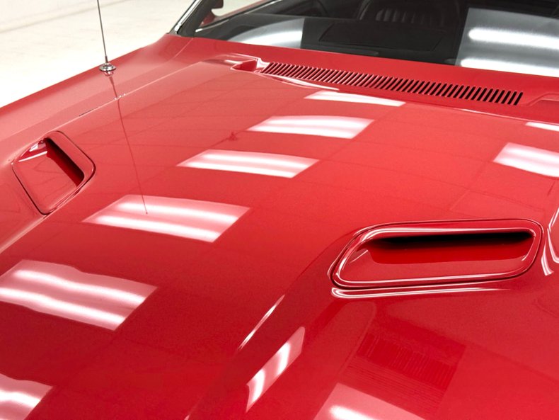 Dodge-Challenger-1974-Bright-Red-Black-47