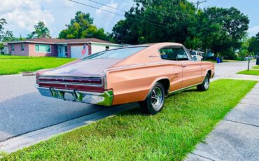 Dodge-Charger-1967-Fastback-1