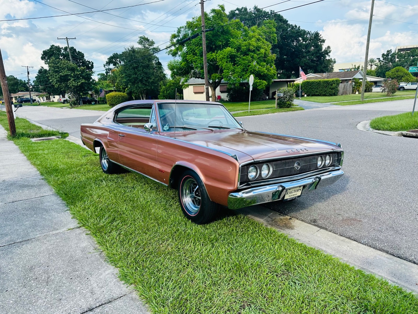 Dodge-Charger-1967-Fastback-2