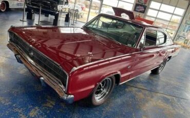 Dodge-Charger-1967-Red-WhiteBlack
