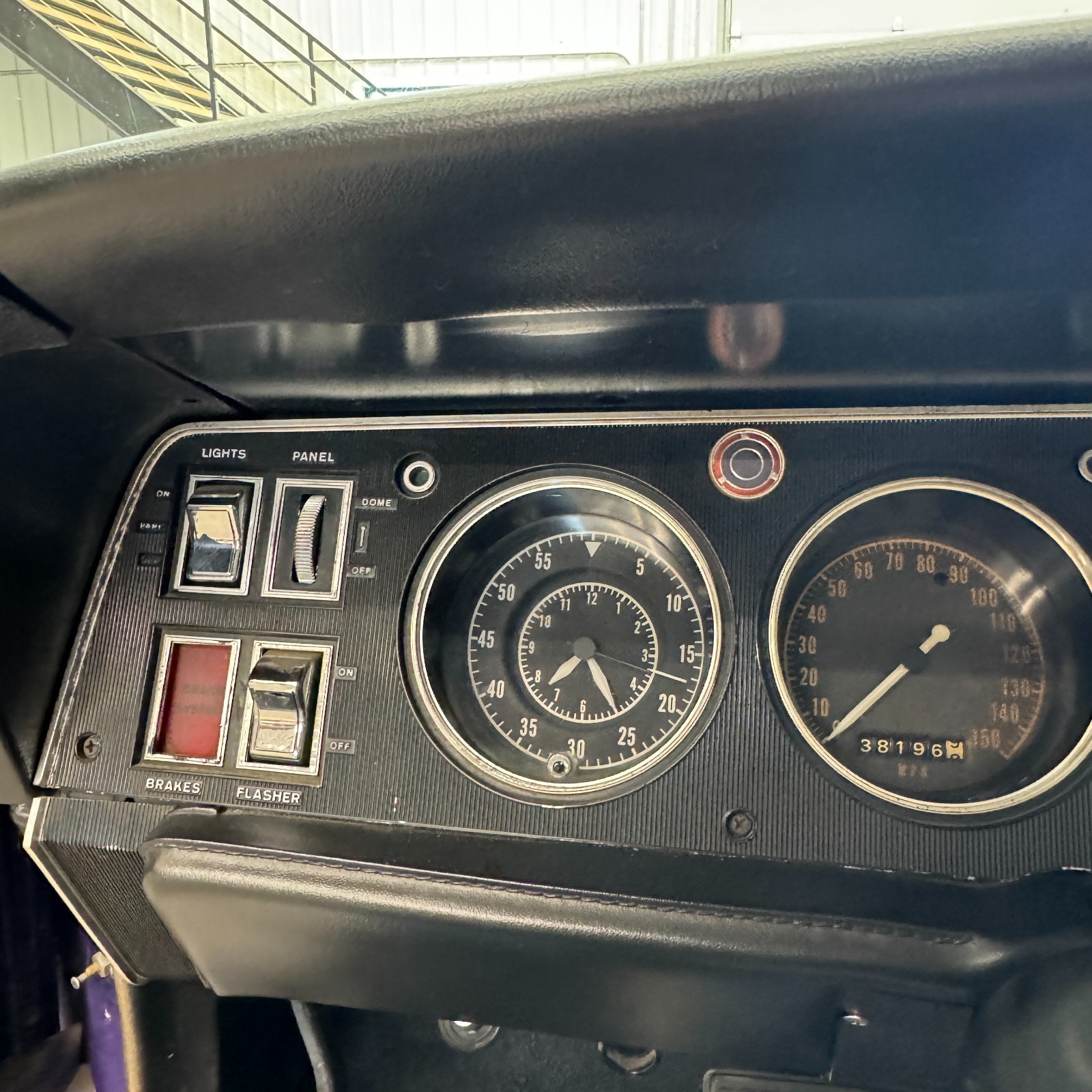 Dodge-Charger-1968-10
