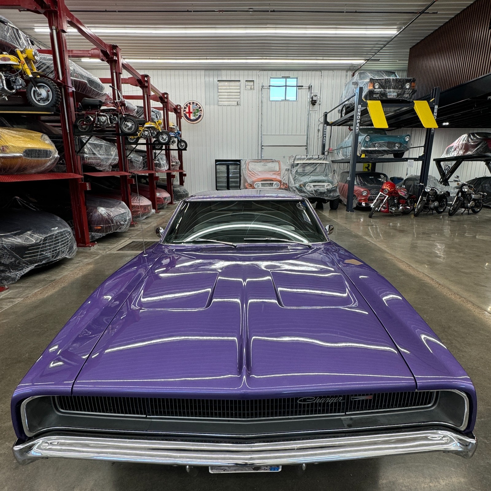 Dodge-Charger-1968-2