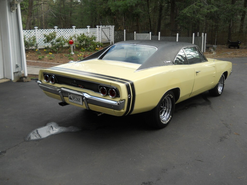 Dodge-Charger-1968-5