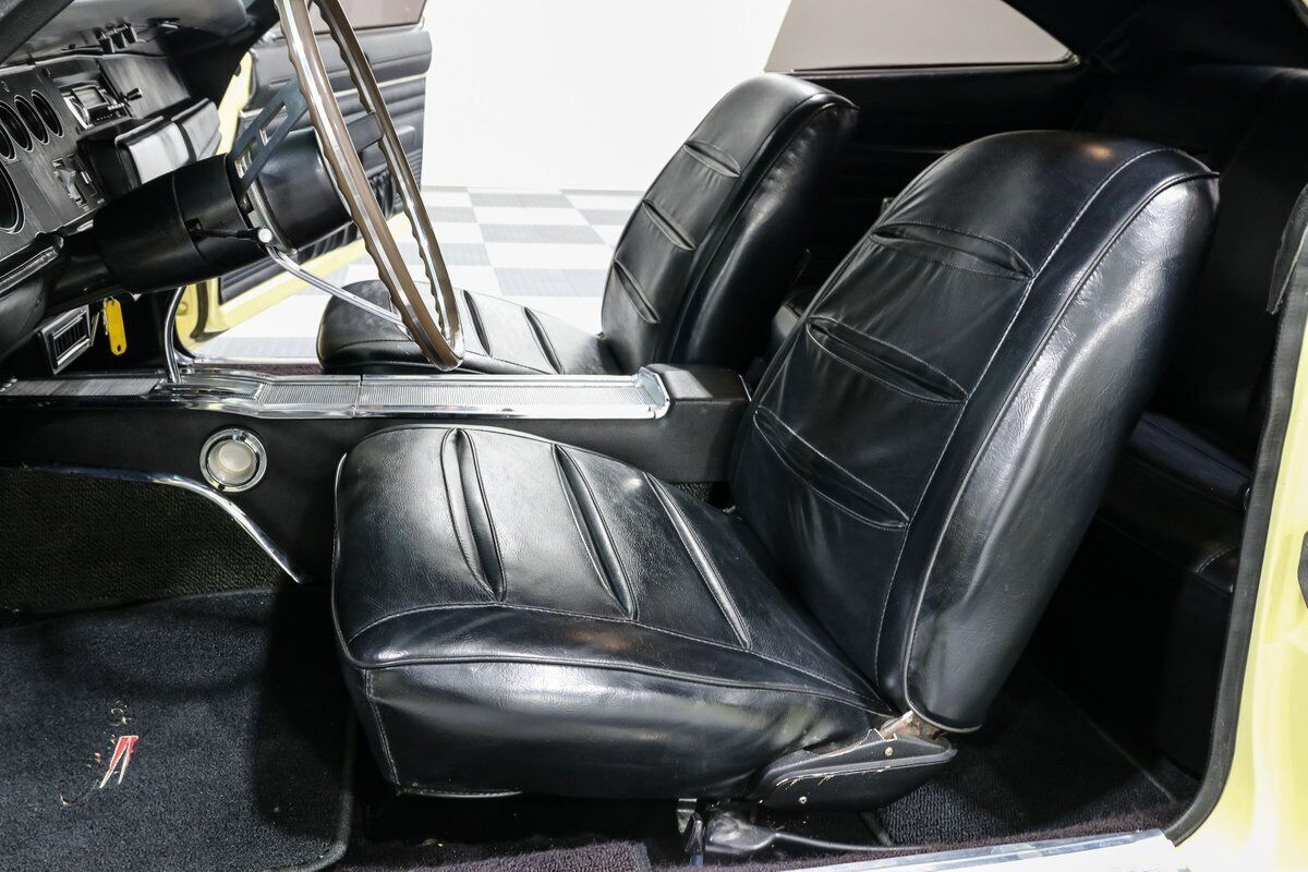 Dodge-Charger-1968-Coupe-14