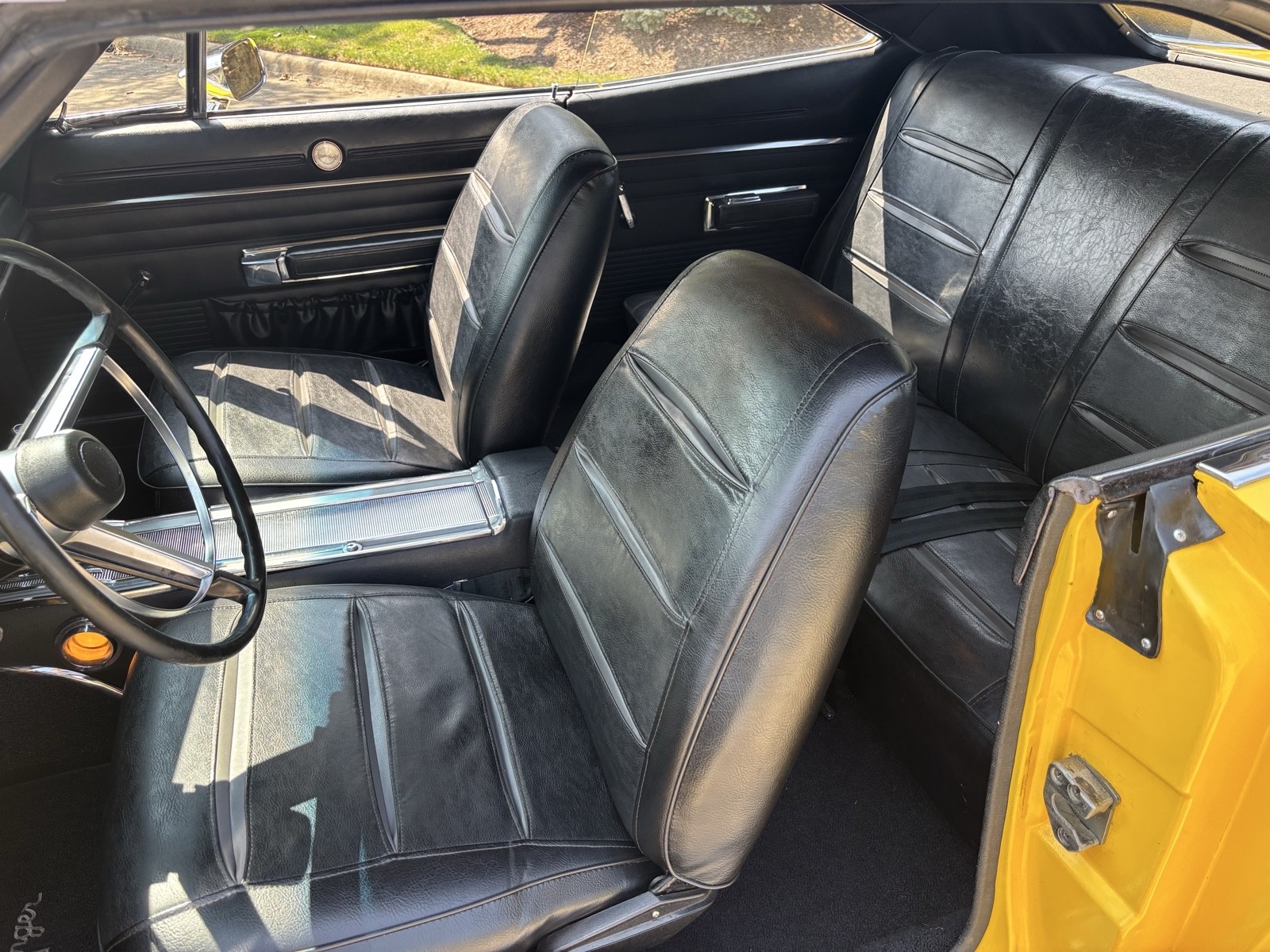 Dodge-Charger-1968-Coupe-22