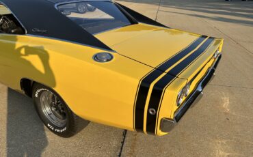 Dodge-Charger-1968-Coupe-4