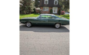 Dodge-Charger-1968-Dark-Green-White-2